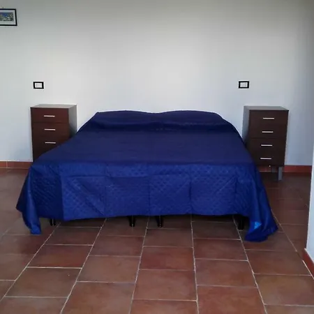 In Affitto Con Veranda E Parcheggio *