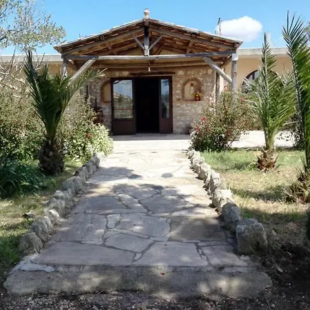 In Affitto Con Veranda E Parcheggio * Zungri